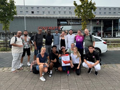 Teambild der Crew St. Anna die bei den Kieler Drachenboottagen teilgenommen haben.